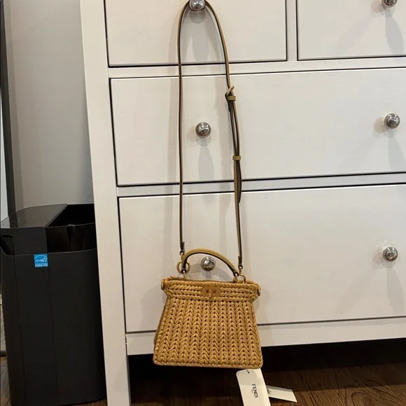 Fendi small raffia peekaboo - Picture 2 of 8